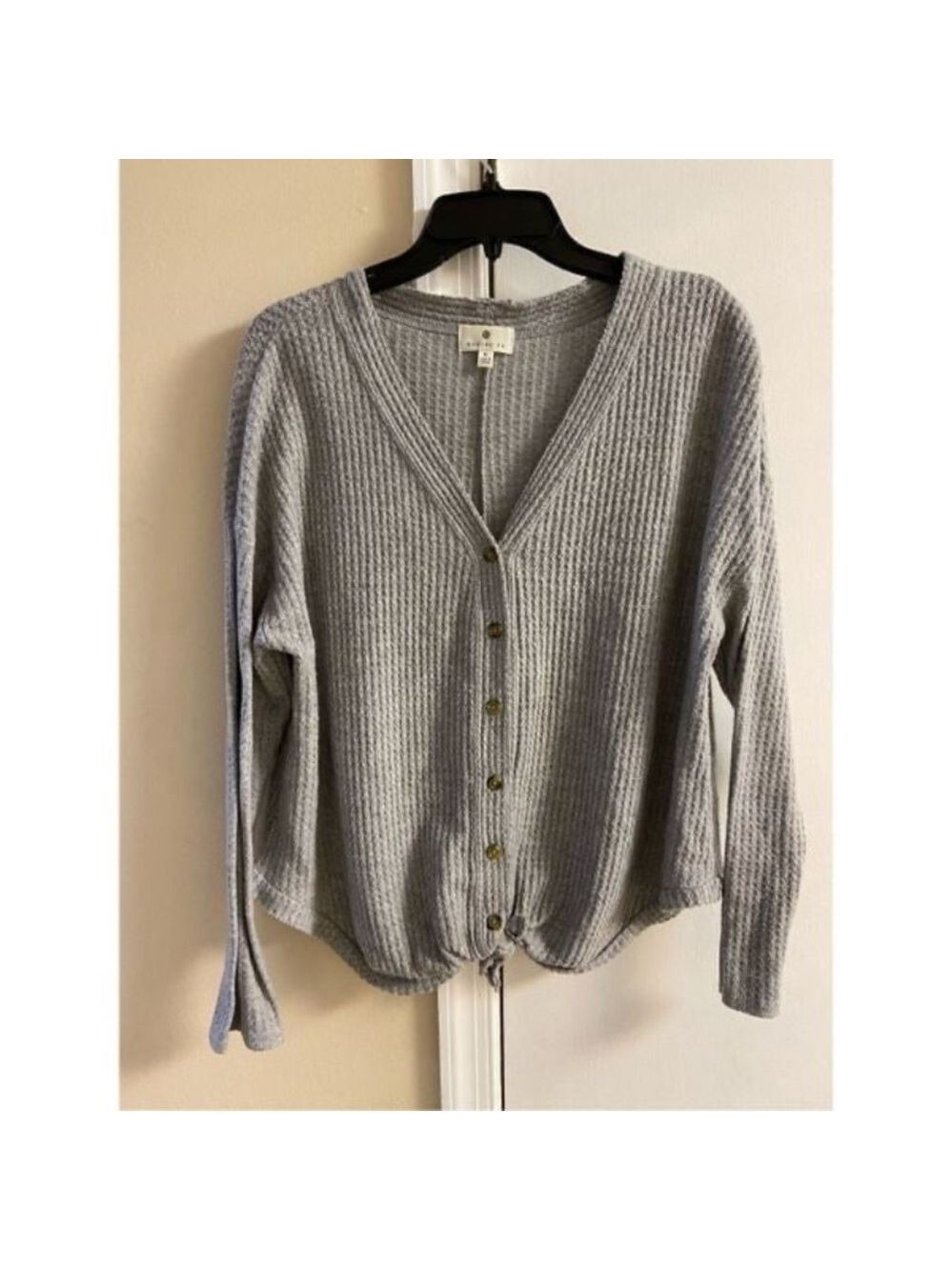 Socialite Light Gray Button-Front V-Neck top Medium